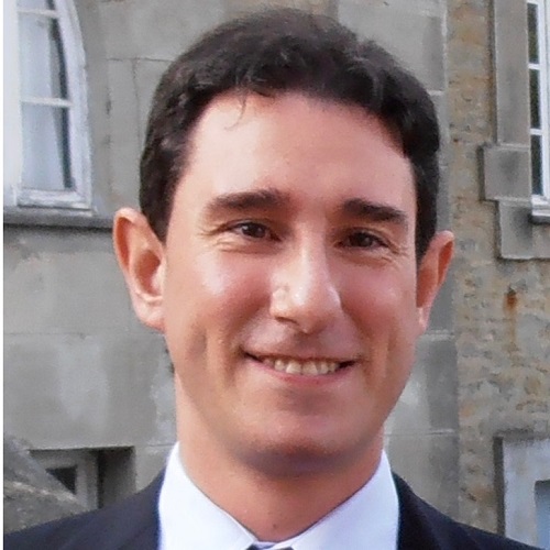 Dr. Iñaki Val